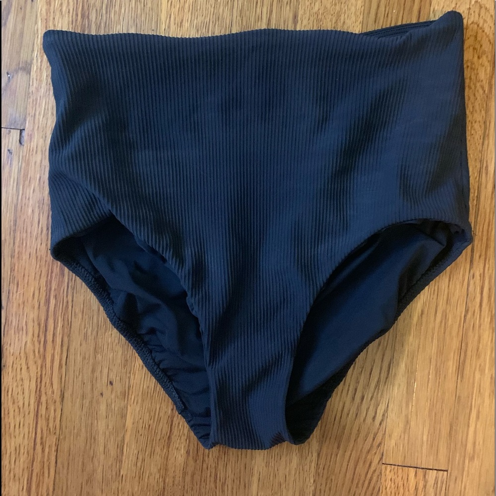 Lululemon high waisted swim bottoms